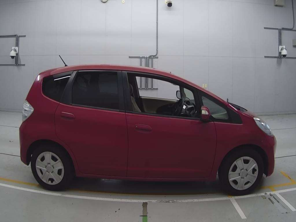 2010 Honda Fit Hybrid GP1[2]