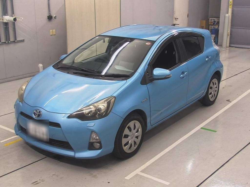 2013 Toyota Aqua NHP10[0]