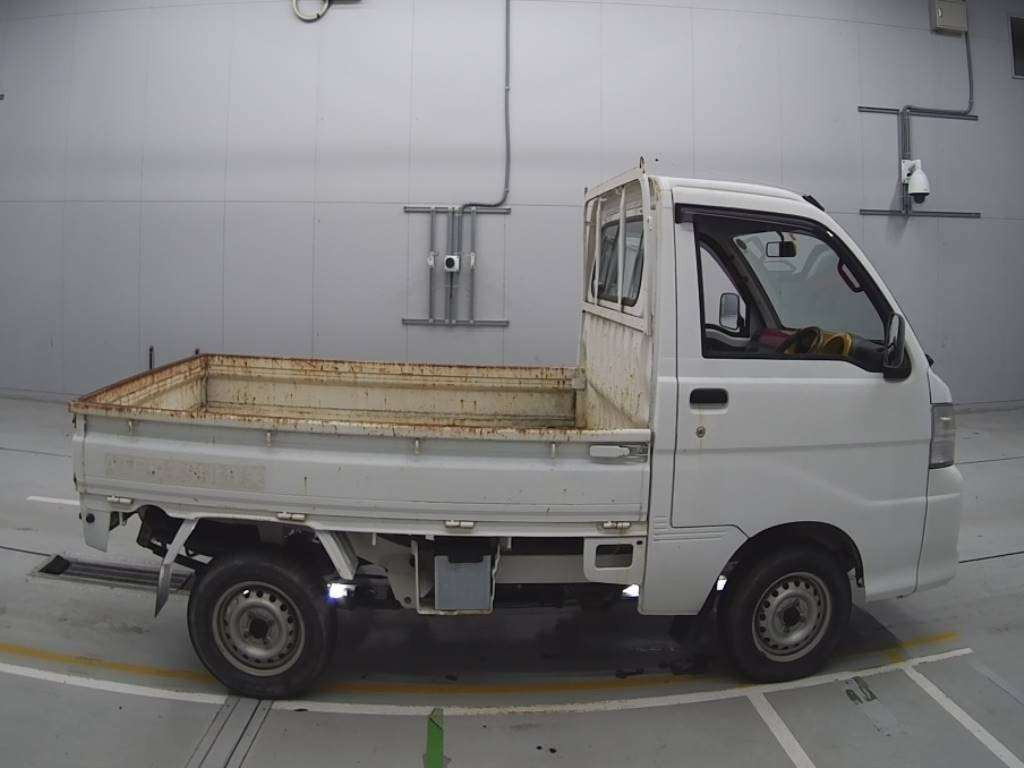 2005 Daihatsu Hijet Truck S200P[2]