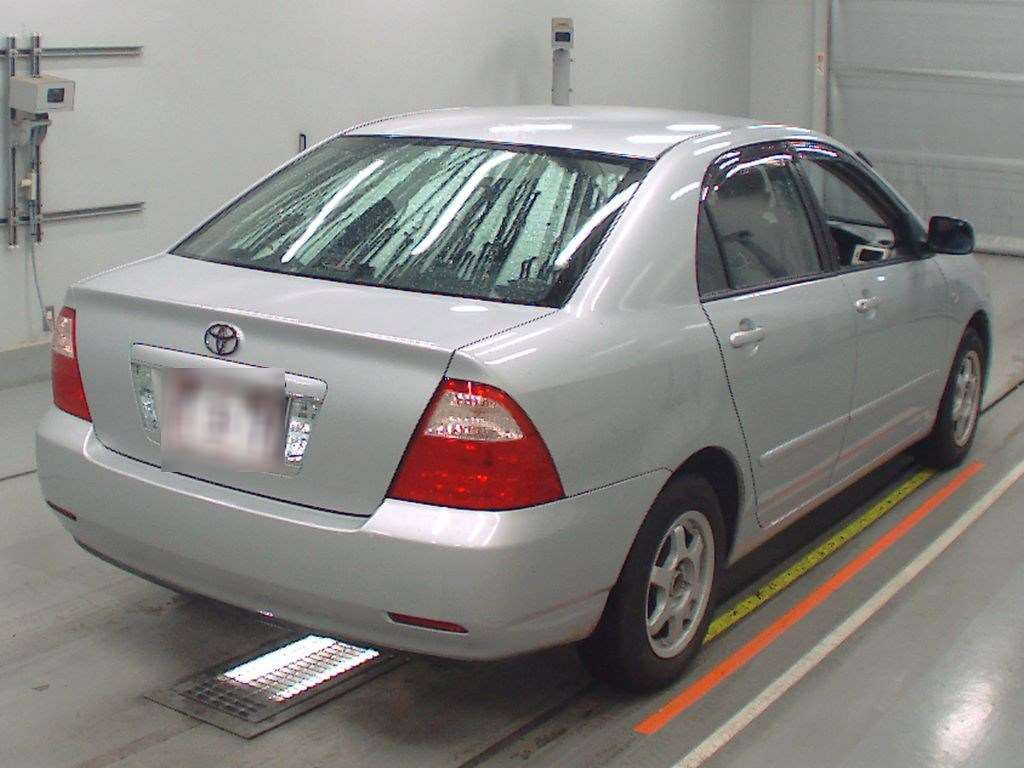 2005 Toyota Corolla Sedan NZE121[1]