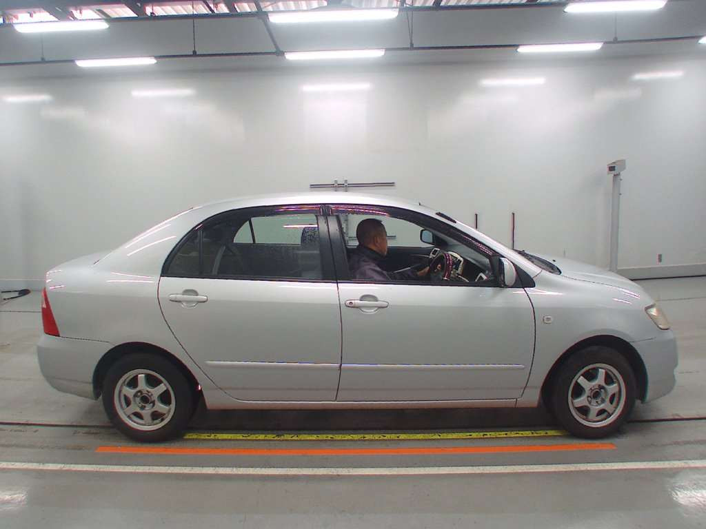 2005 Toyota Corolla Sedan NZE121[2]