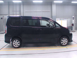 2009 Toyota Noah