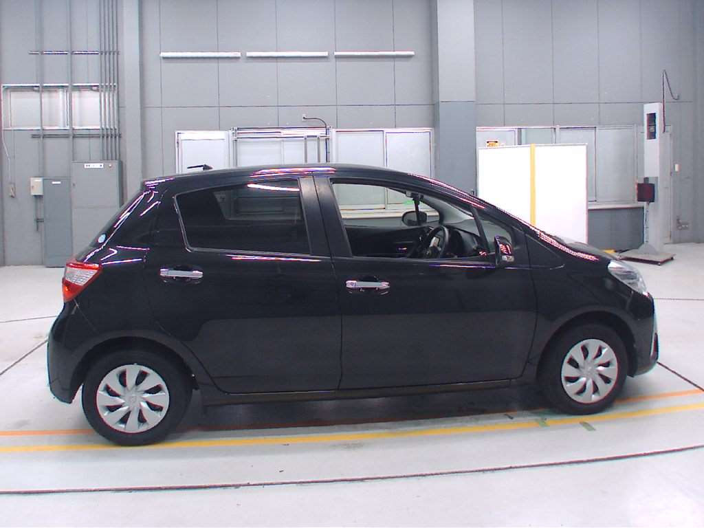 2019 Toyota Vitz KSP130[2]