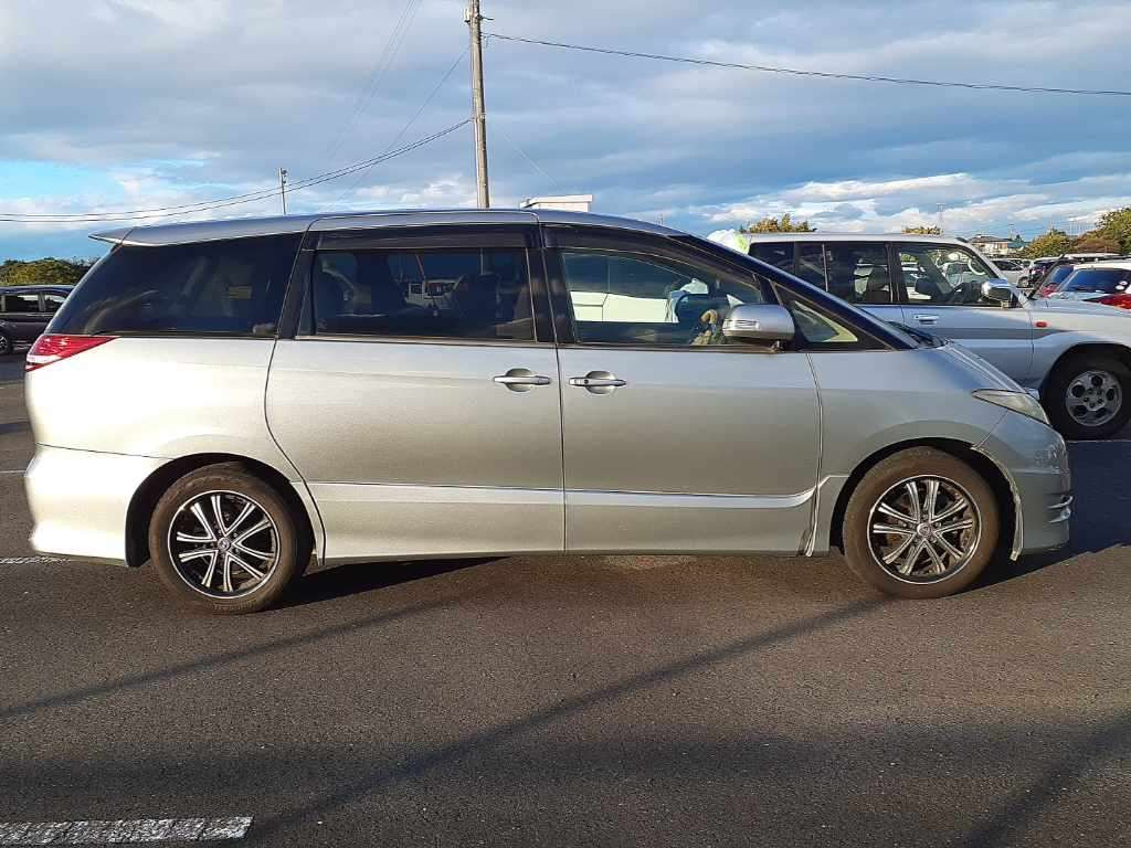 2008 Toyota Estima ACR50W[2]