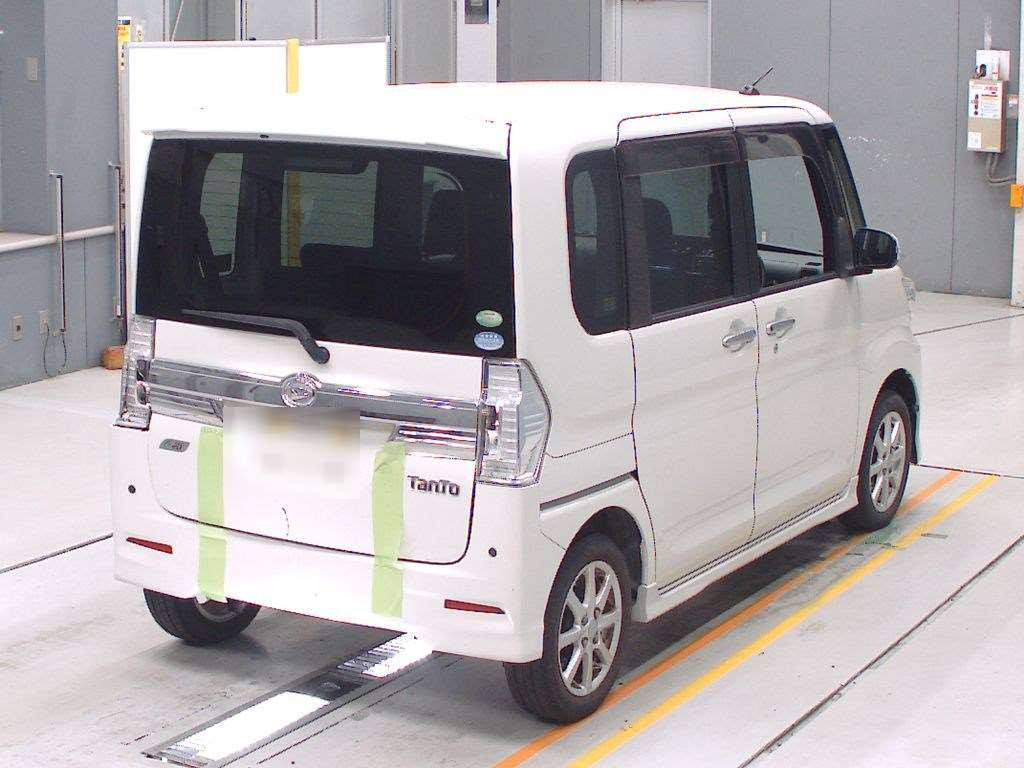 2013 Daihatsu Tanto LA600S[1]