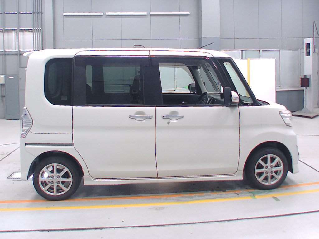 2013 Daihatsu Tanto LA600S[2]