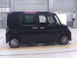 2016 Daihatsu Tanto