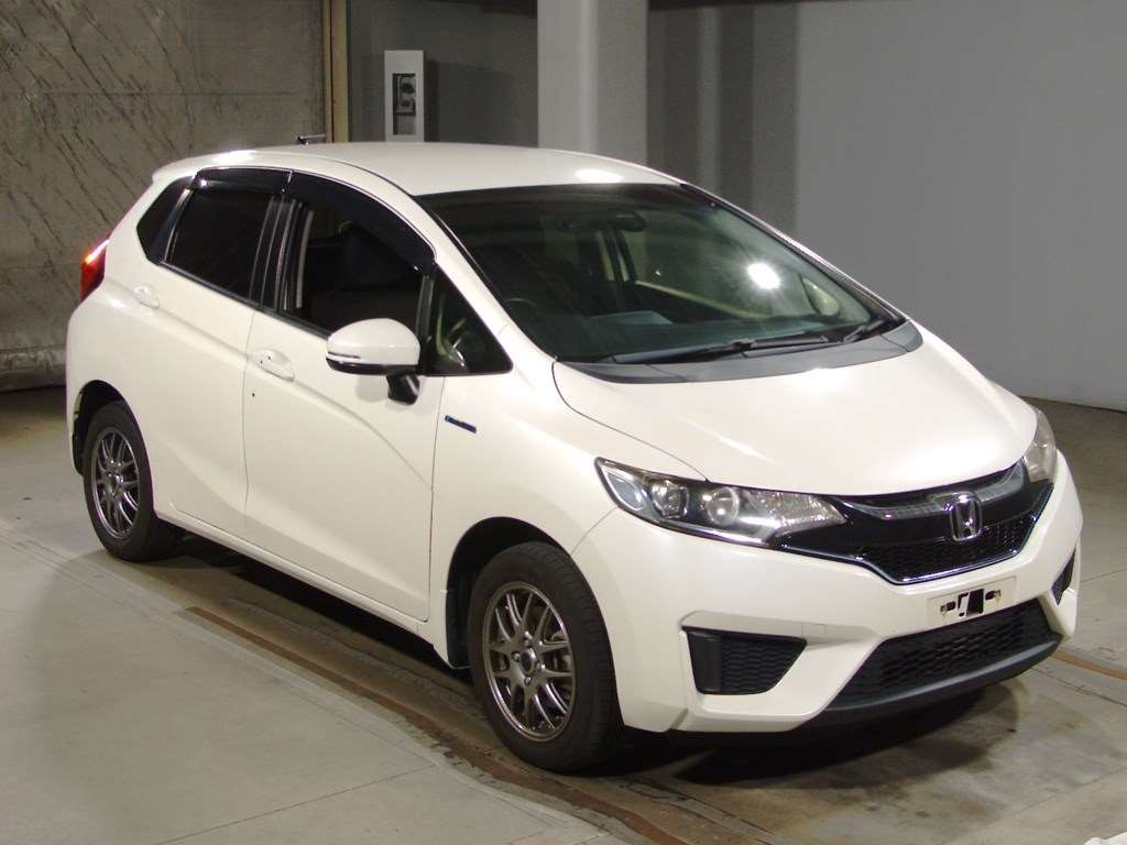 2016 Honda Fit Hybrid GP6[2]