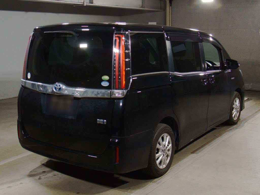 2019 Toyota Noah ZWR80G[1]