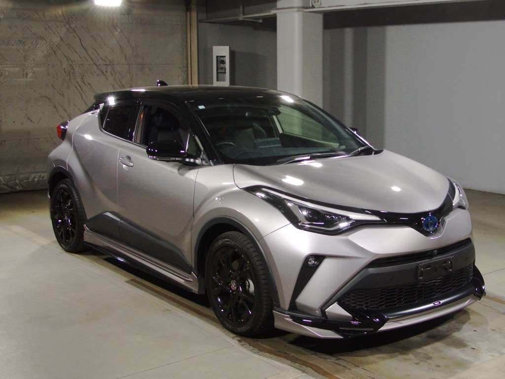 2020 Toyota C-HR ZYX11[2]