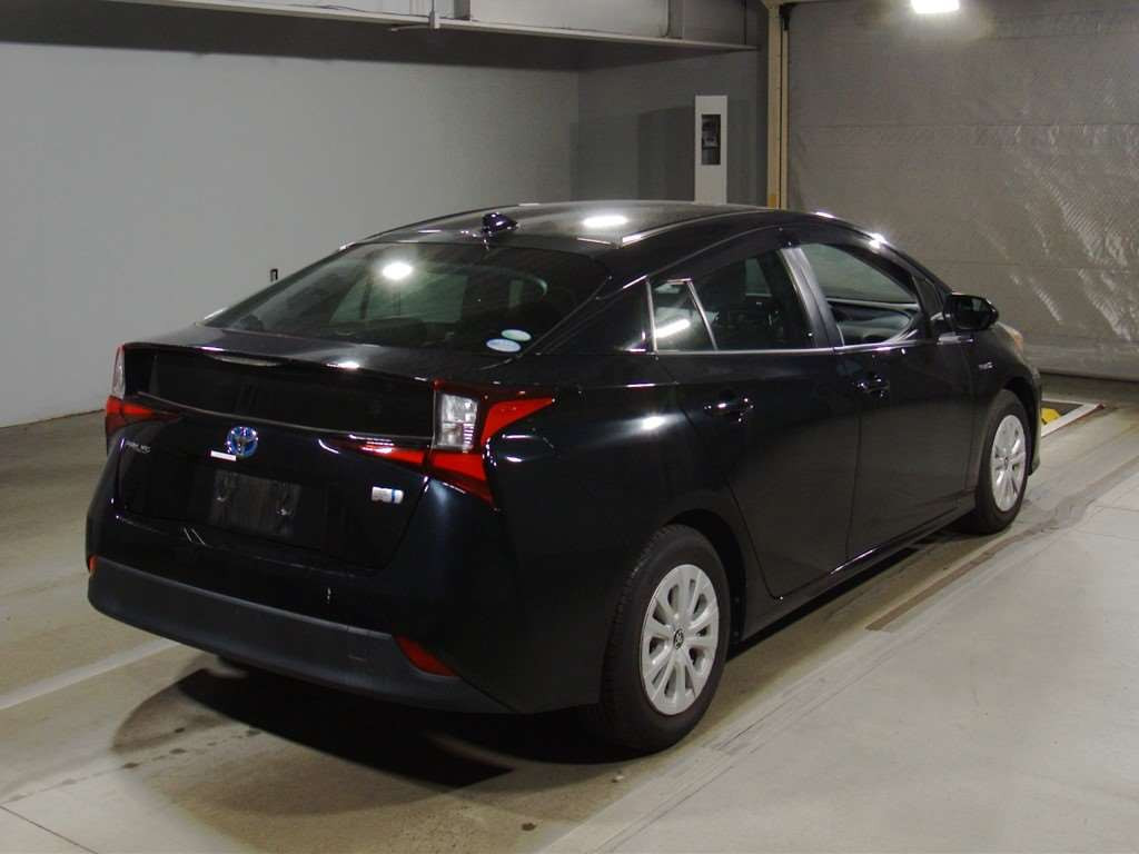 2019 Toyota Prius ZVW51[1]