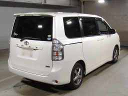 2011 Toyota Voxy