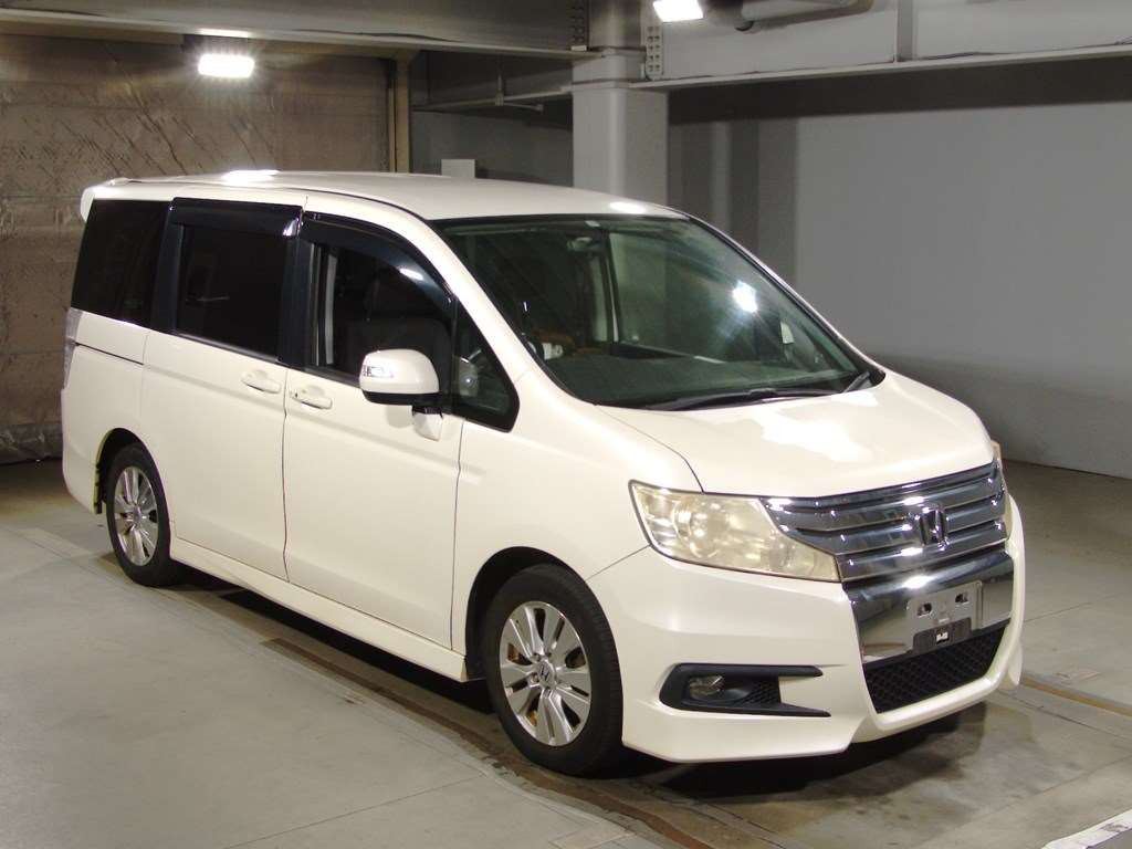 2009 Honda Step WGN Spada RK5[2]