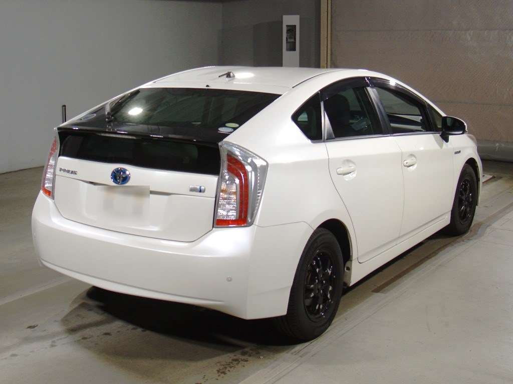 2014 Toyota Prius ZVW30[1]