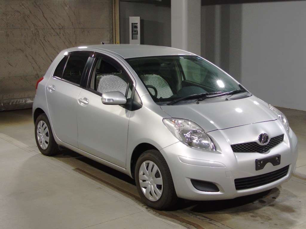 2009 Toyota Vitz KSP90[2]