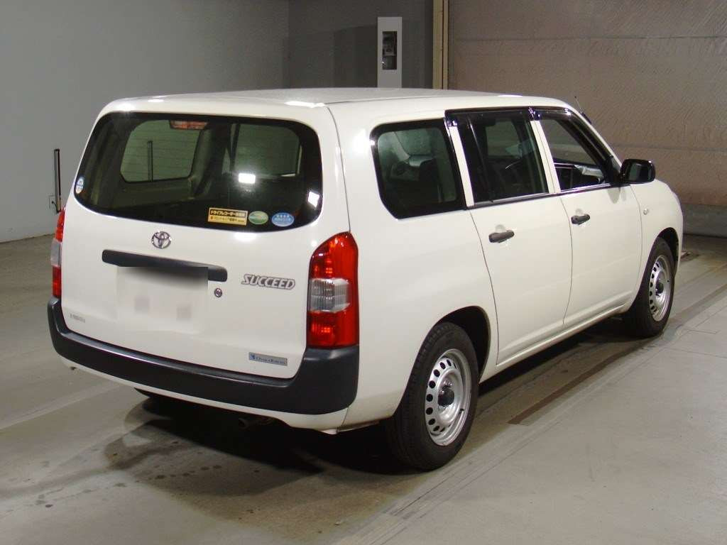 2015 Toyota Succeed NCP160V[1]