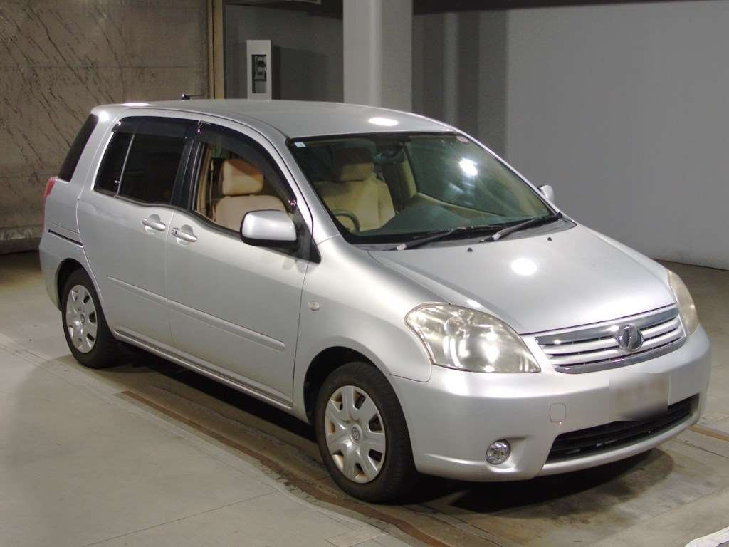 2010 Toyota Raum NCZ20[2]