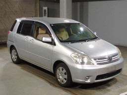 2010 Toyota Raum