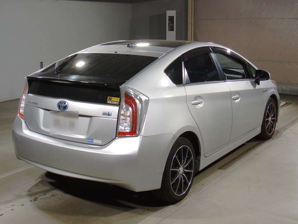 2014 Toyota Prius ZVW30[1]