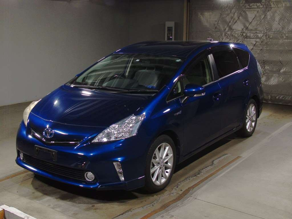 2014 Toyota Prius alpha ZVW40W[0]