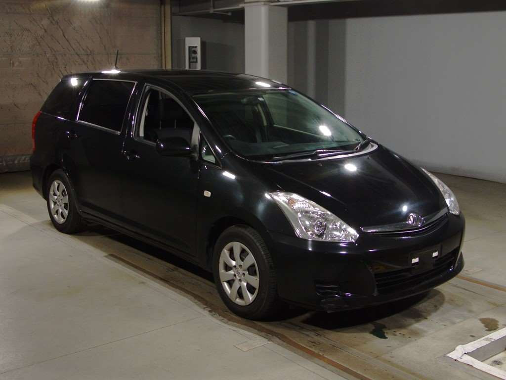 2007 Toyota Wish ZNE10G[2]