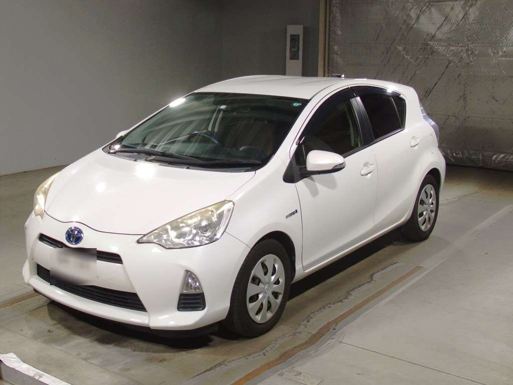 2012 Toyota Aqua NHP10[0]