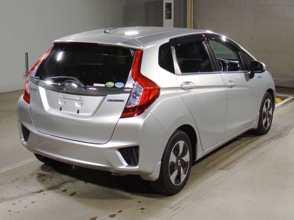 2016 Honda Fit Hybrid GP5[1]