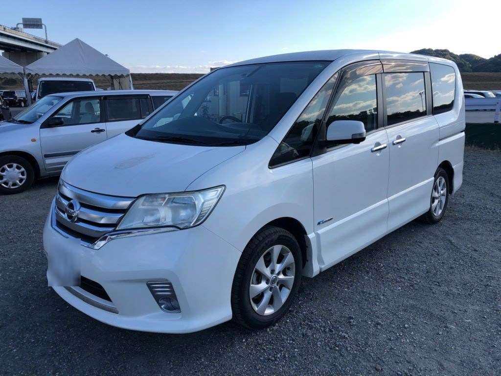 2013 Nissan Serena HFC26[0]