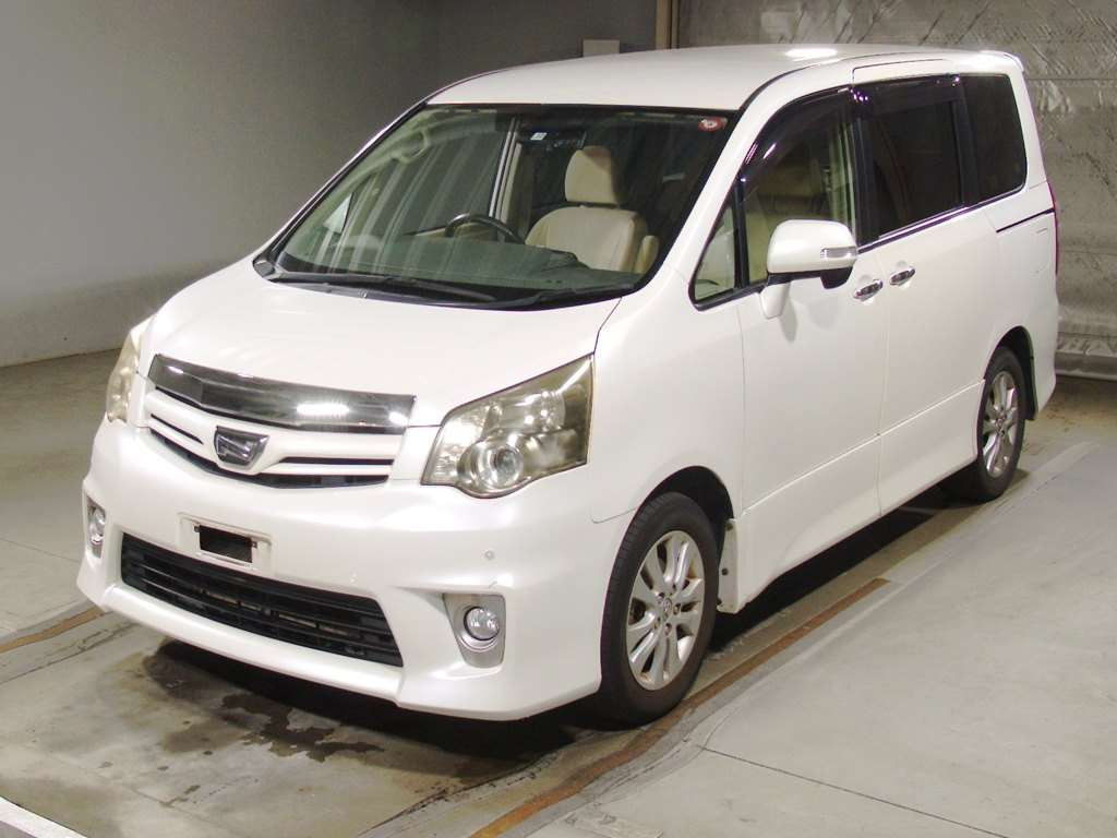 2011 Toyota Noah ZRR70W[0]