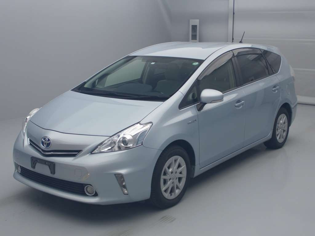 2014 Toyota Prius alpha ZVW41W[0]