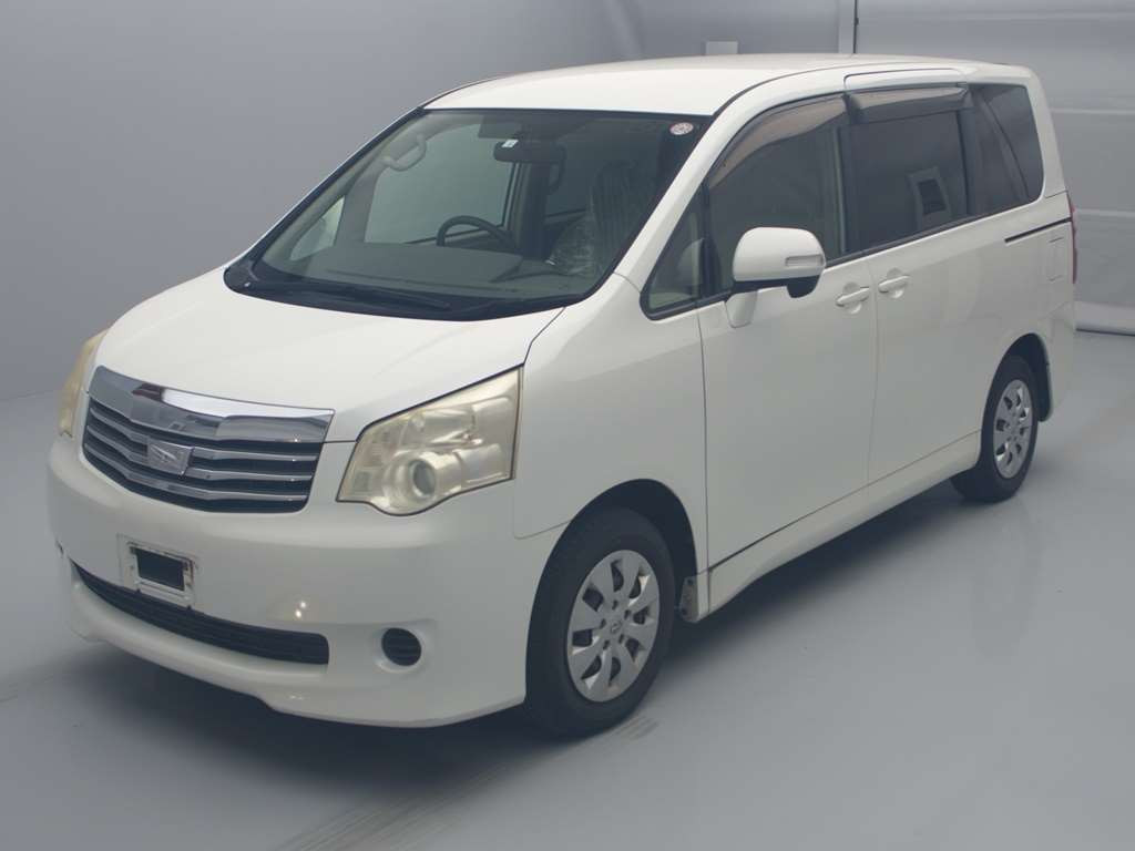 2010 Toyota Noah ZRR70G[0]