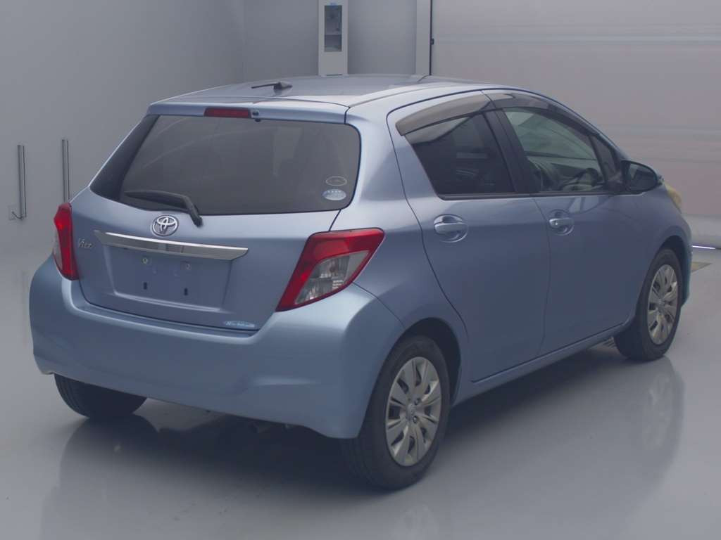 2012 Toyota Vitz NSP130[1]