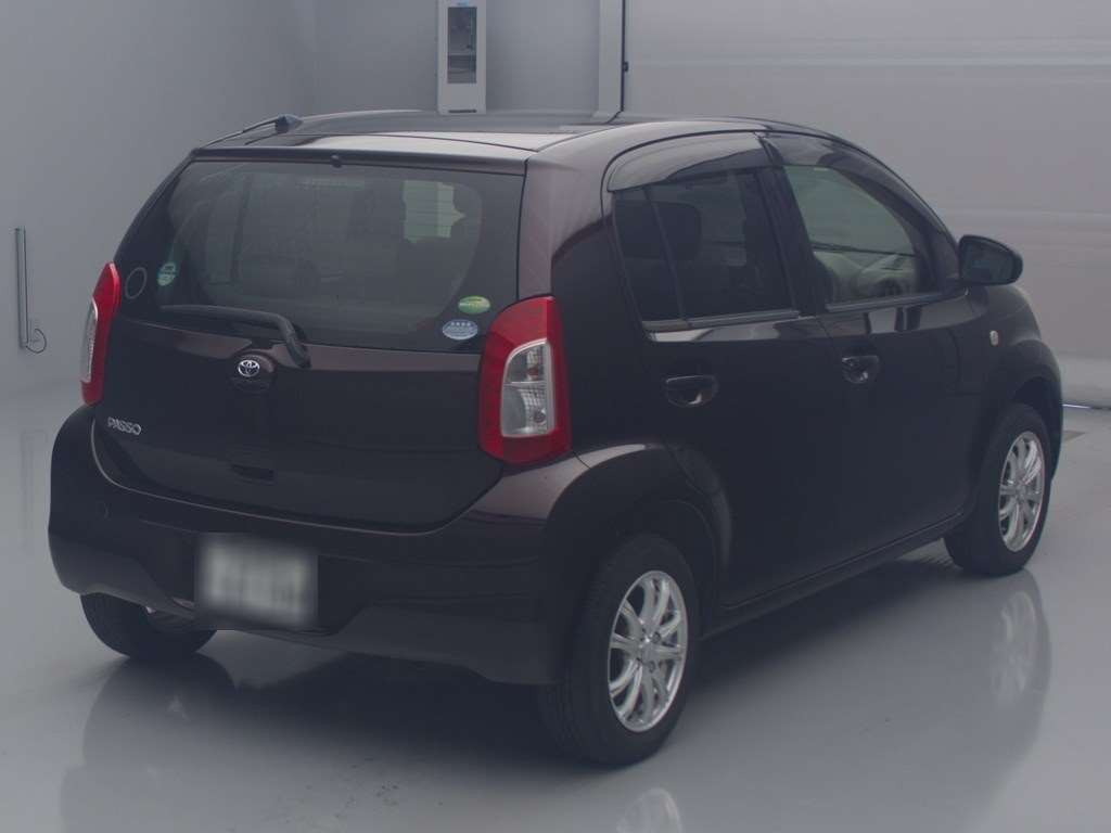 2014 Toyota Passo KGC30[1]