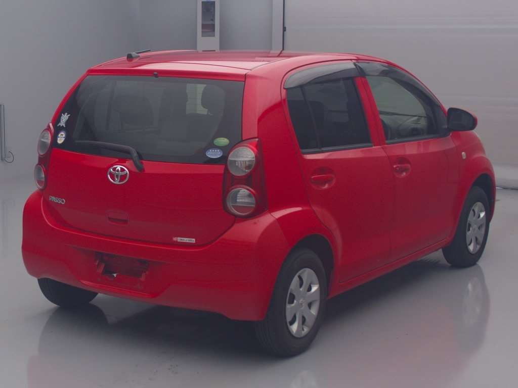 2013 Toyota Passo KGC30[1]