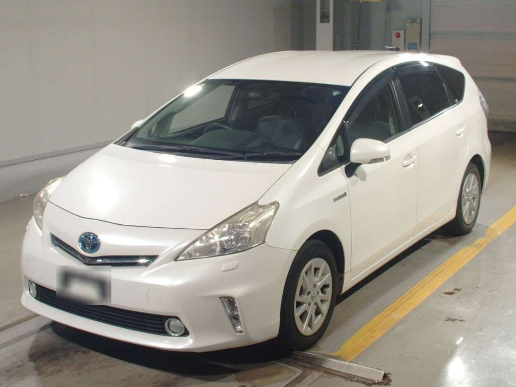 2013 Toyota Prius alpha ZVW41W[0]