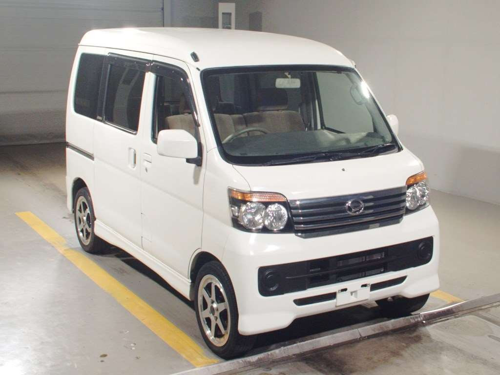 2010 Daihatsu Atrai Wagon S321G[2]