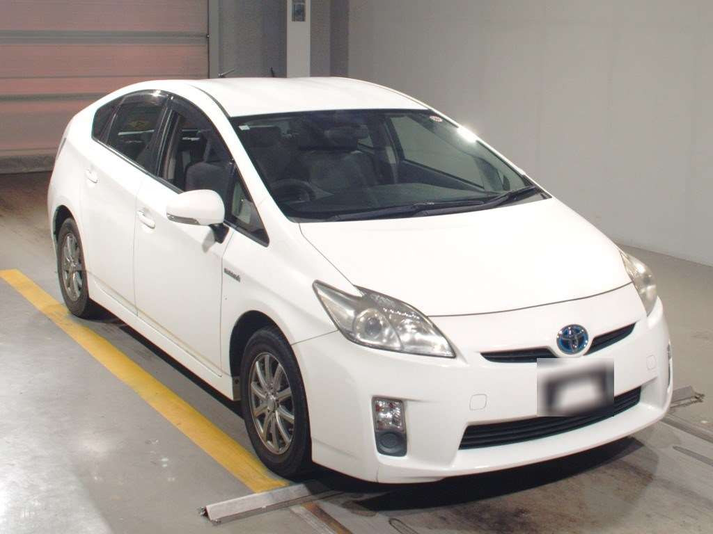 2010 Toyota Prius ZVW30[2]