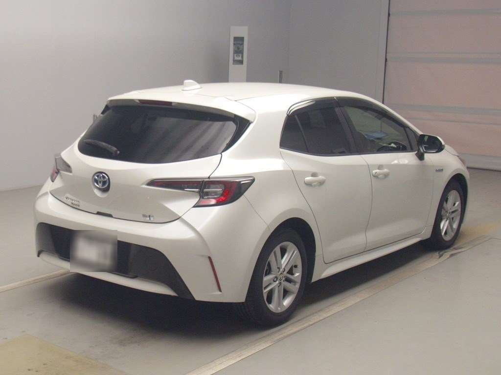 2018 Toyota Corolla Sports ZWE211H[1]