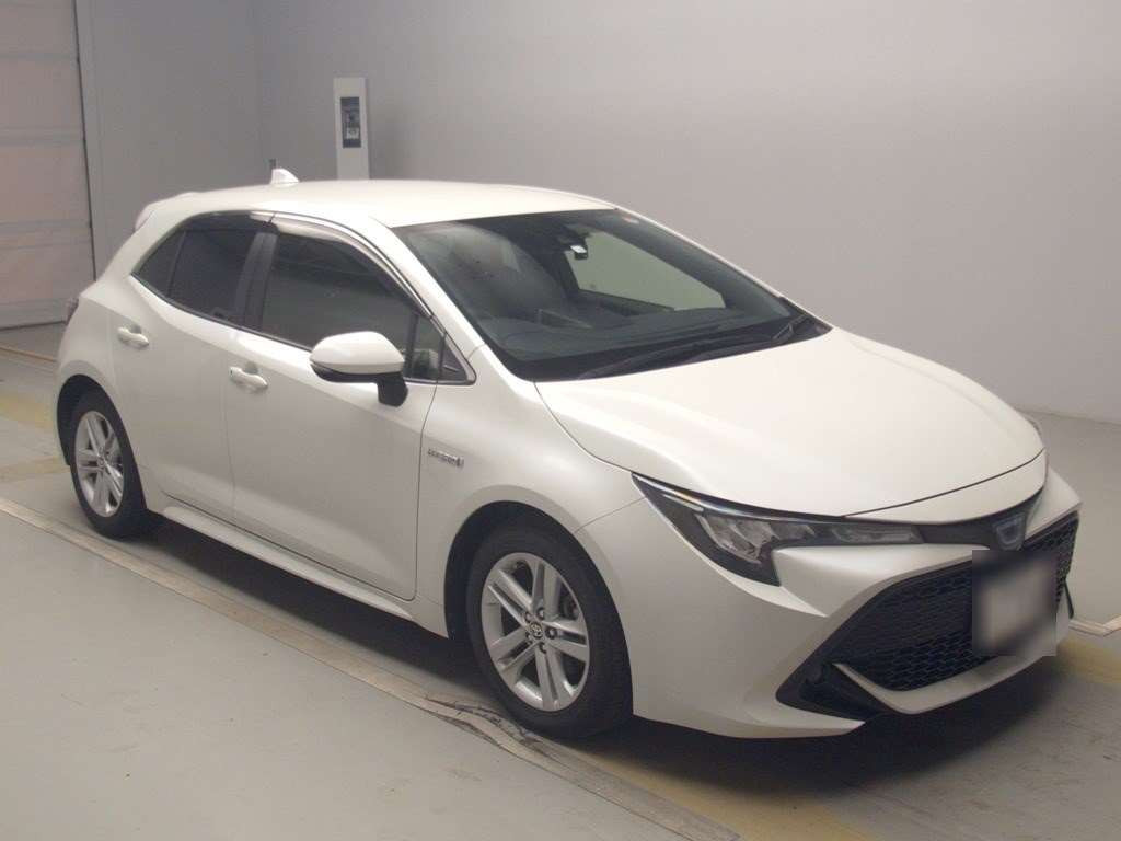 2018 Toyota Corolla Sports ZWE211H[2]