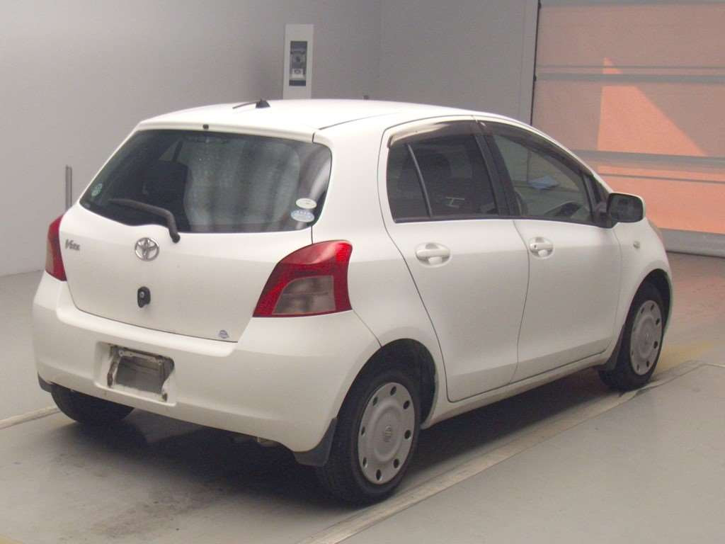 2005 Toyota Vitz KSP90[1]