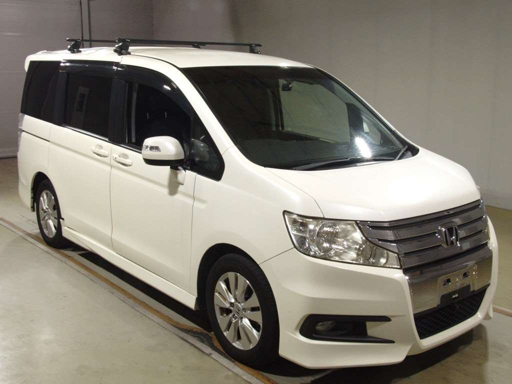 2010 Honda Step WGN Spada RK5[2]