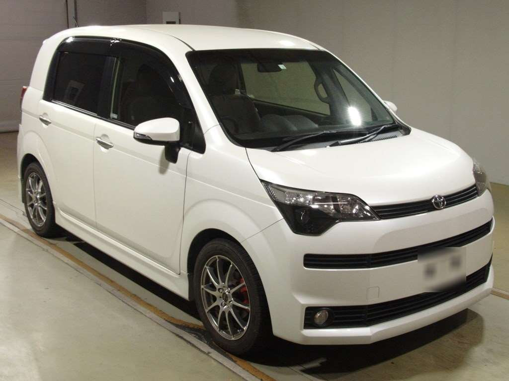 2014 Toyota Spade NCP141[2]