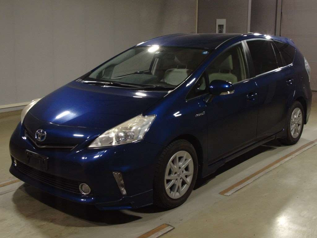 2012 Toyota Prius alpha ZVW41W[0]