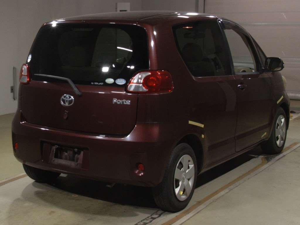 2011 Toyota Porte NNP10[1]