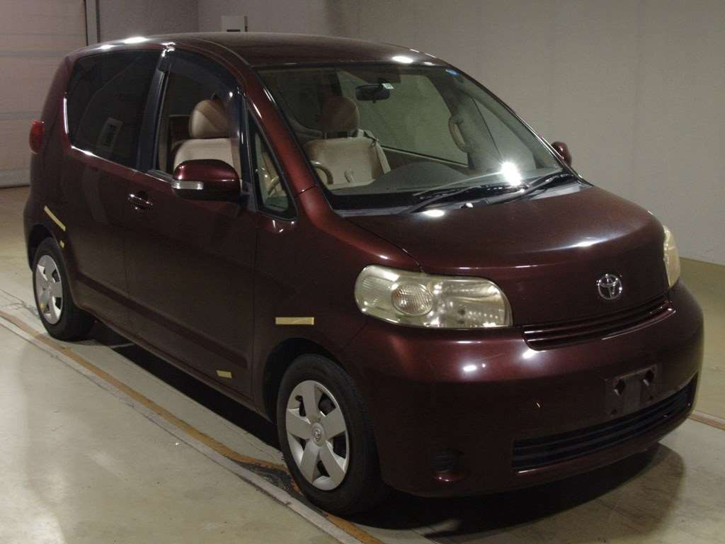 2011 Toyota Porte NNP10[2]