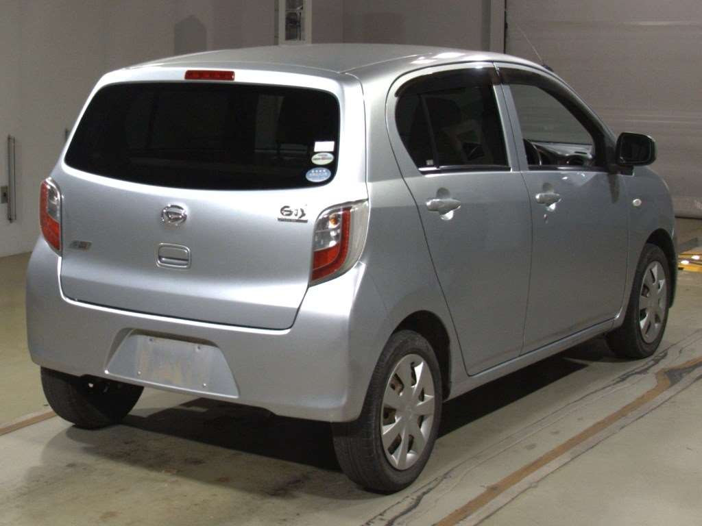 2011 Daihatsu Mira es LA300S[1]