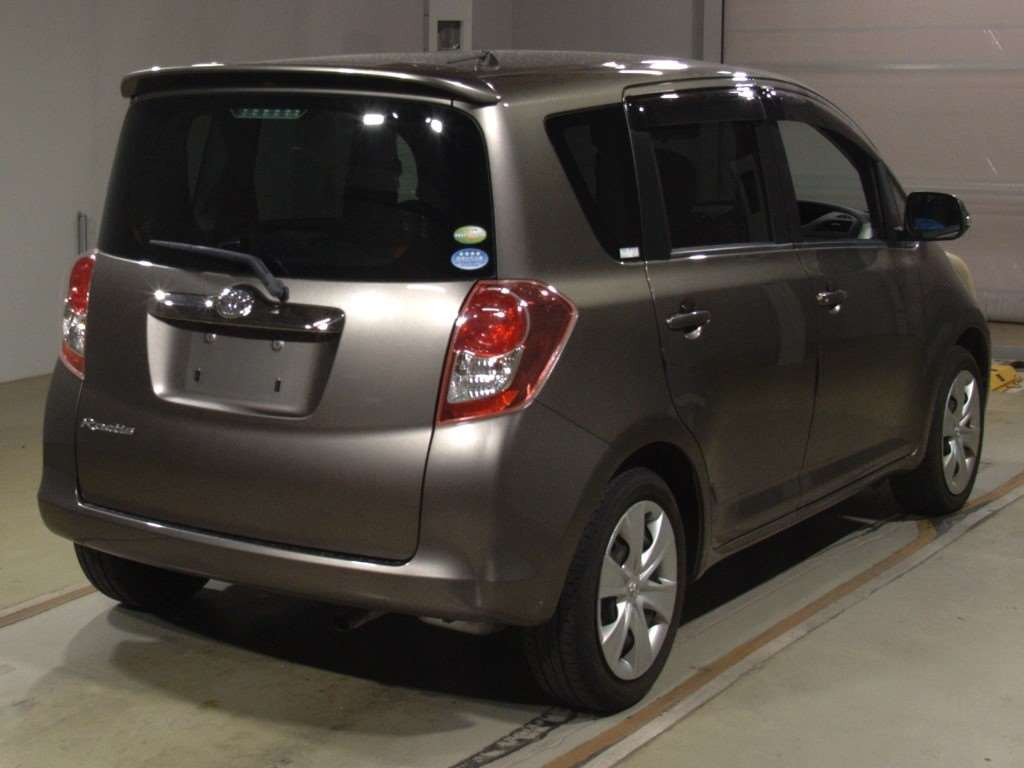 2009 Toyota Ractis NCP100[1]