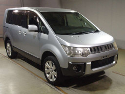 2009 Mitsubishi Delica D5