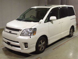 2006 Toyota Noah