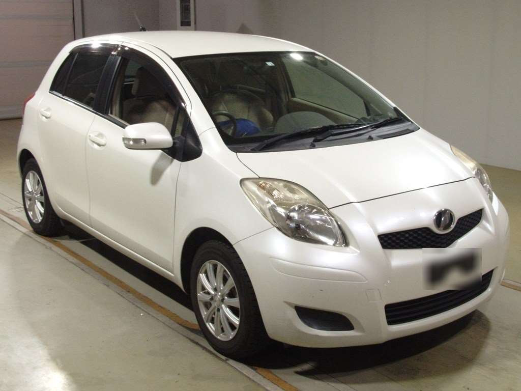 2008 Toyota Vitz SCP90[2]